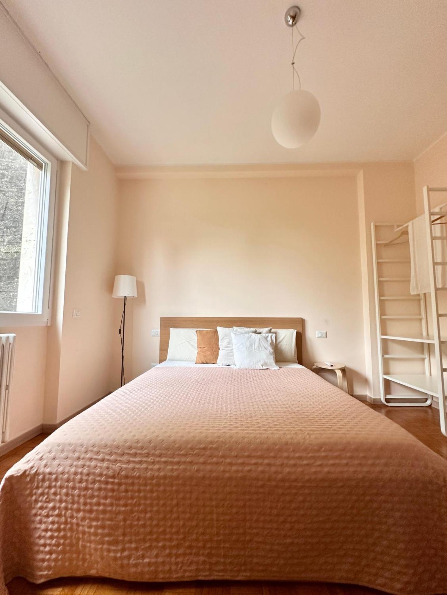 Casa Ling -Ac - Parking-2Bathrooms コモ エクステリア 写真