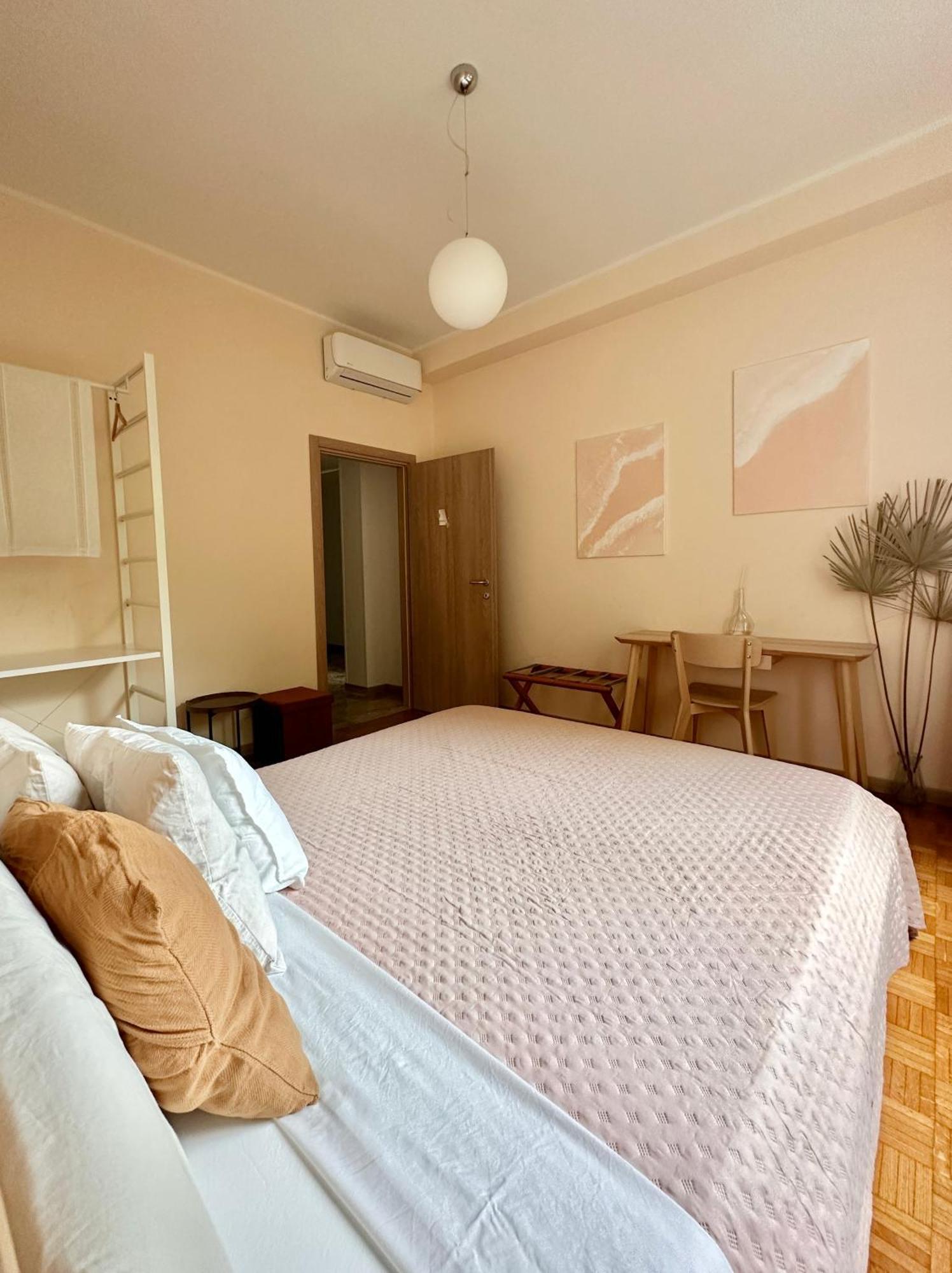 Casa Ling -Ac - Parking-2Bathrooms コモ エクステリア 写真